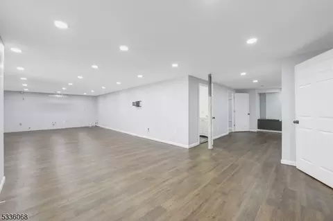 114 Point View Pkwy, Wayne, NJ 07470 photo 32