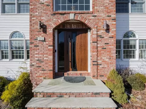 114 Point View Pkwy, Wayne, NJ 07470 photo 5