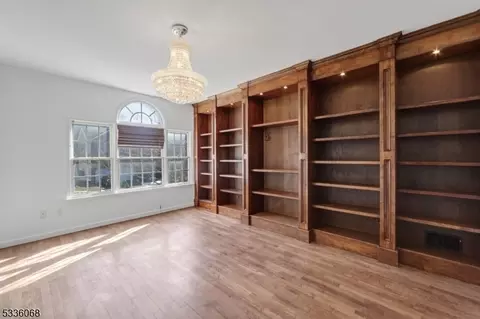 114 Point View Pkwy, Wayne, NJ 07470 photo 12