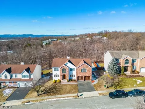 114 Point View Pkwy, Wayne, NJ 07470 photo 4