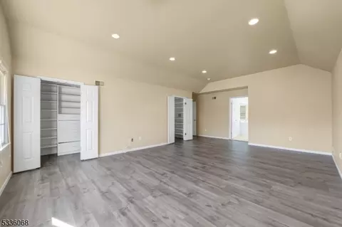 114 Point View Pkwy, Wayne, NJ 07470 photo 22