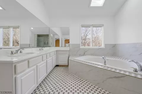 114 Point View Pkwy, Wayne, NJ 07470 photo 27