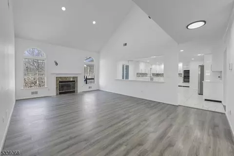 114 Point View Pkwy, Wayne, NJ 07470 photo 15