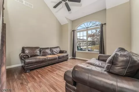 74 Pinehurst Dr, Washington, NJ 07882 photo 11