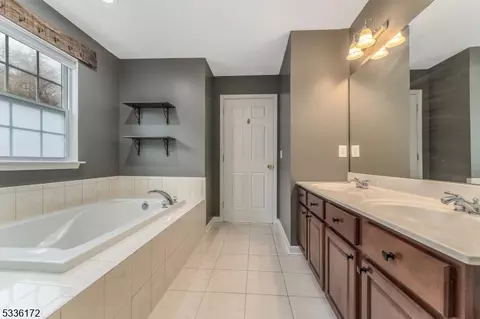 74 Pinehurst Dr, Washington, NJ 07882 photo 17