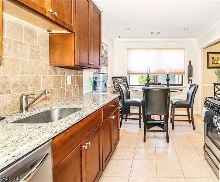  312 Sharon Garden Ct #312, Woodbridge Twp, NJ 07095 photo 21