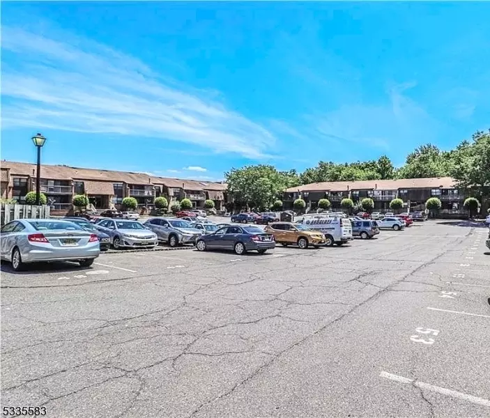  312 Sharon Garden Ct #312, Woodbridge Twp, NJ 07095 photo 19