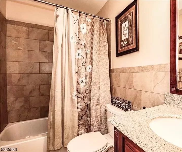  312 Sharon Garden Ct #312, Woodbridge Twp, NJ 07095 photo 2