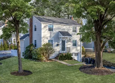 30 Roosevelt Ave, Chatham, NJ 07928