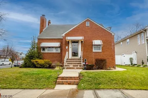 218 Garfield St, Linden, NJ 07036