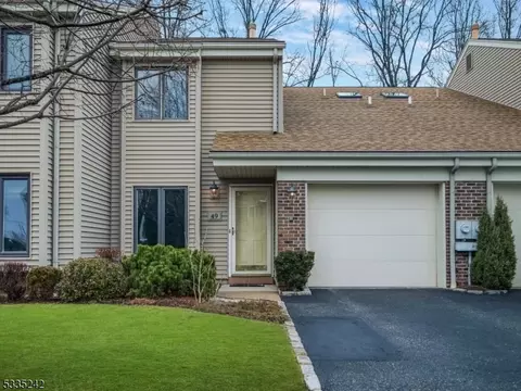 49 Chelsea Ct, Saddle Brook, NJ 07663