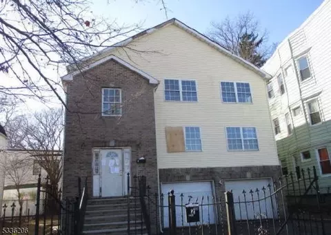 17 9th Ave, East Orange, NJ 07018