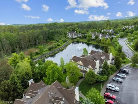 164 Old Farm Dr, Allamuchy Twp, NJ 07838