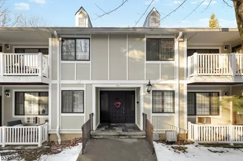 5 Foxwood Dr # I, Morris Plains, NJ 07950