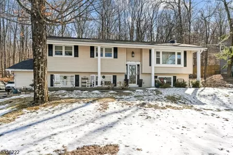14 Colby Dr, Byram Twp, NJ 07821