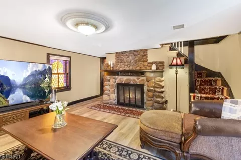 61 Littleton Rd, Morris Plains, NJ 07950