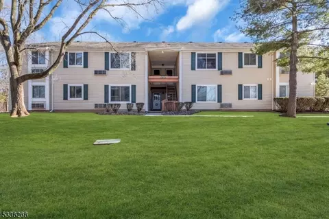 22 Bolton Ct, Somerset, NJ 08873