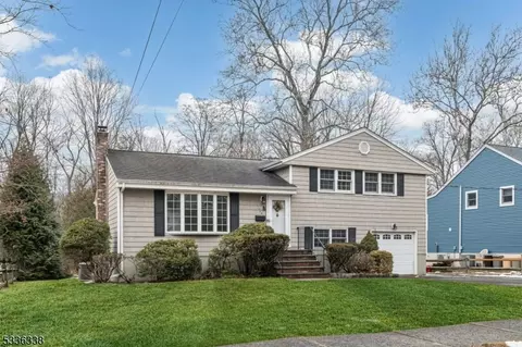 546 Van Buren St, Ridgewood, NJ 07450