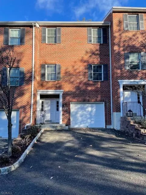 299 Pompton Ave, Cedar Grove, NJ 07009