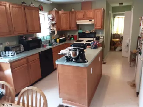 16 Crest Rd, Wantage, NJ 07461 photo 3