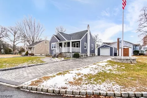 47 Arbor St, Kenilworth, NJ 07033