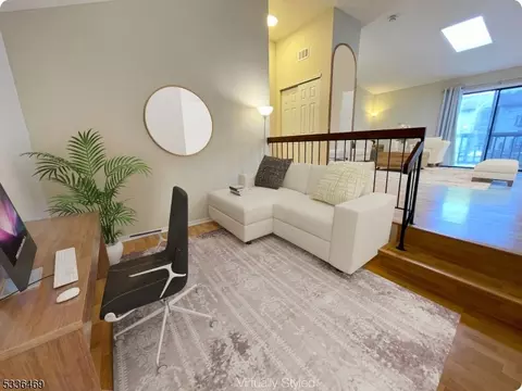 1004 Spruce Hills Dr, Glen Gardner, NJ 08826