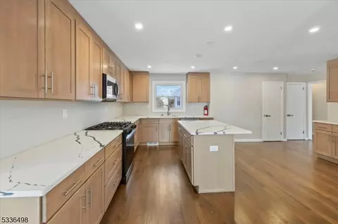 8 Glenview Rd, Nutley, NJ 07110 photo 13