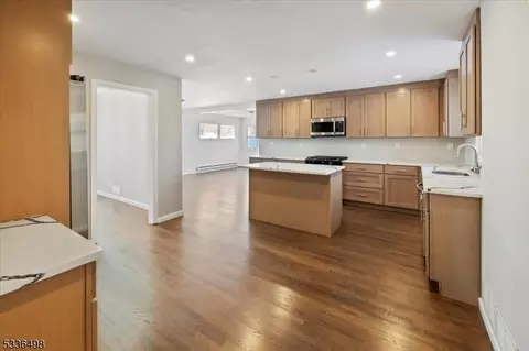 8 Glenview Rd, Nutley, NJ 07110 photo 11