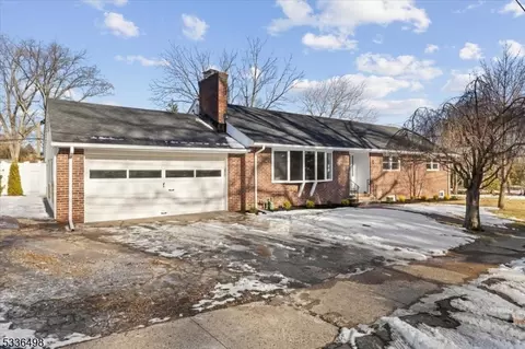 8 Glenview Rd, Nutley, NJ 07110 photo 3