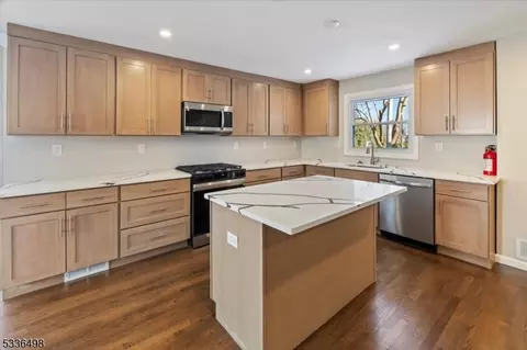 8 Glenview Rd, Nutley, NJ 07110 photo 14