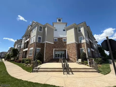 7209 Minuteman Ln #09, Somerset, NJ 08873