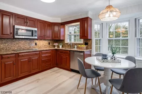 15 Claremont Dr, Millburn Twp, NJ 07078