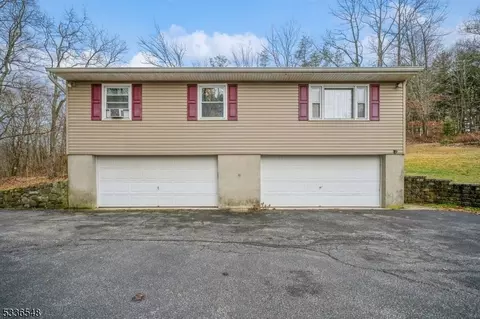 63 Haggerty Rd, Sussex, NJ 07461