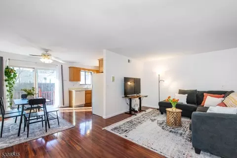 2-10 Montgomery St #2A, Bloomfield, NJ 07003