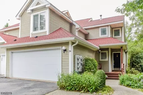 36 Pine Hollow Ct, Jefferson, NJ 07438