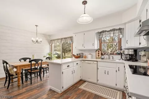53 Ketcham Rd, Hackettstown, NJ 07840 photo 9