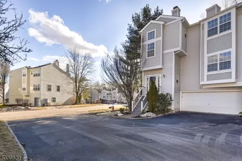 1501 Riveredge Ln, Whippany, NJ 07981
