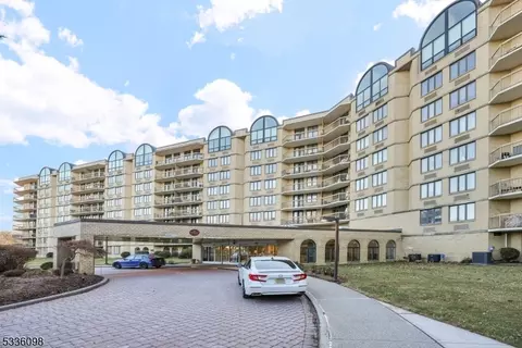 10 Smith Manor Blvd #307, West Orange, NJ 07052