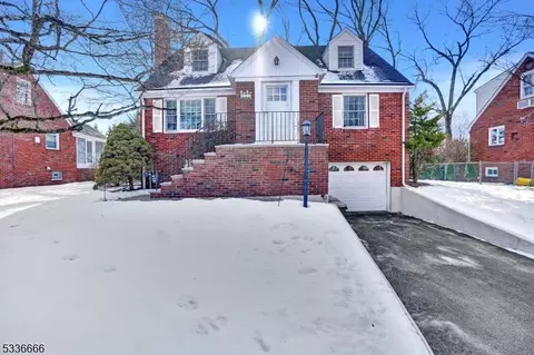 22 Ravine Dr W, Hawthorne, NJ 07506