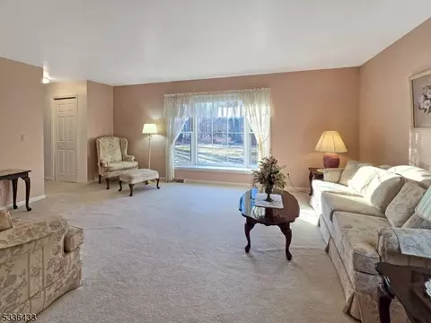 38 Featherbed Ln, Flemington, NJ 08822 photo 4