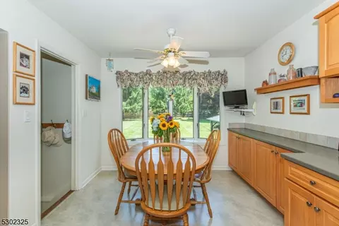 79 Mountain Ave, Mendham Boro, NJ 07945 photo 4