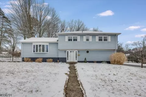 4 Charlotte Ter, Wayne, NJ 07470
