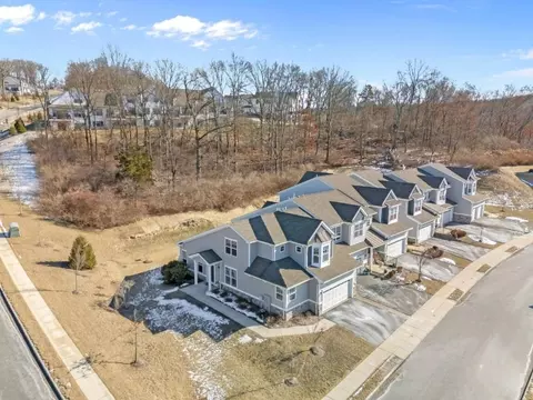 72 Lupine Ln, Hackettstown, NJ 07840