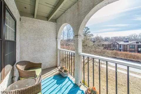 7 Heritage Dr # B, Chatham Twp, NJ 07928
