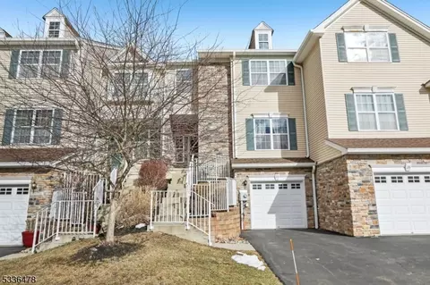 33 Lamerson Cir, Budd Lake, NJ 07828