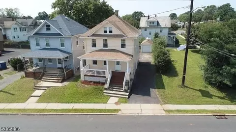17 Us Highway 206, Raritan, NJ 08869