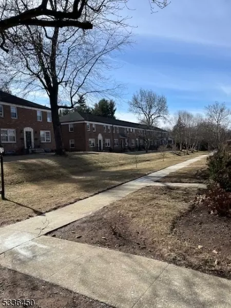 417 Morris Ave #21, Summit, NJ 07901