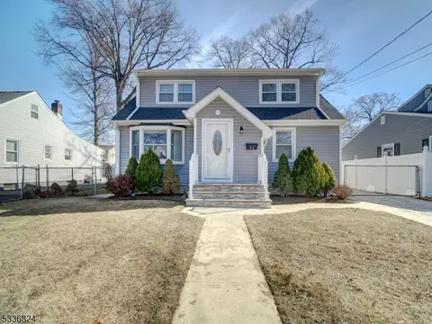 32 Chase Ave, Woodbridge Twp, NJ 07001