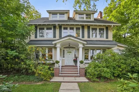 558 Park St, Montclair, NJ 07043