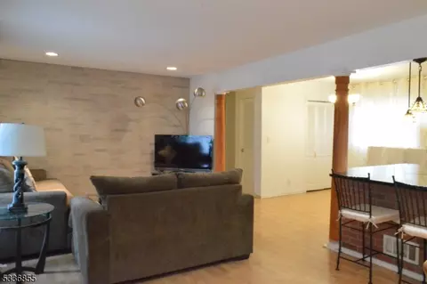 81 Alden Rd, Paramus, NJ 07652 photo 5